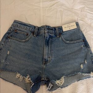 Abercrombie and Fitch Denim the Mom shorts high-rise 27